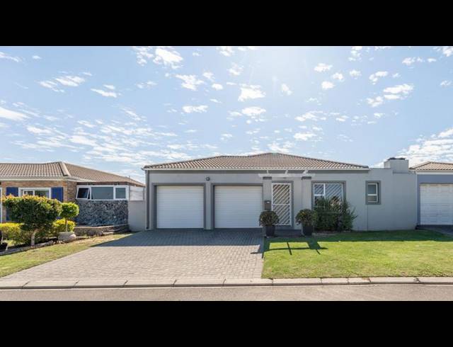 3 BEDROOM HOUSE FOR SALE IN WINDSOR PARK ESTATE